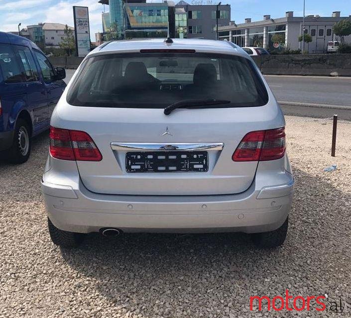 2005' Mercedes-Benz B 200 photo #1