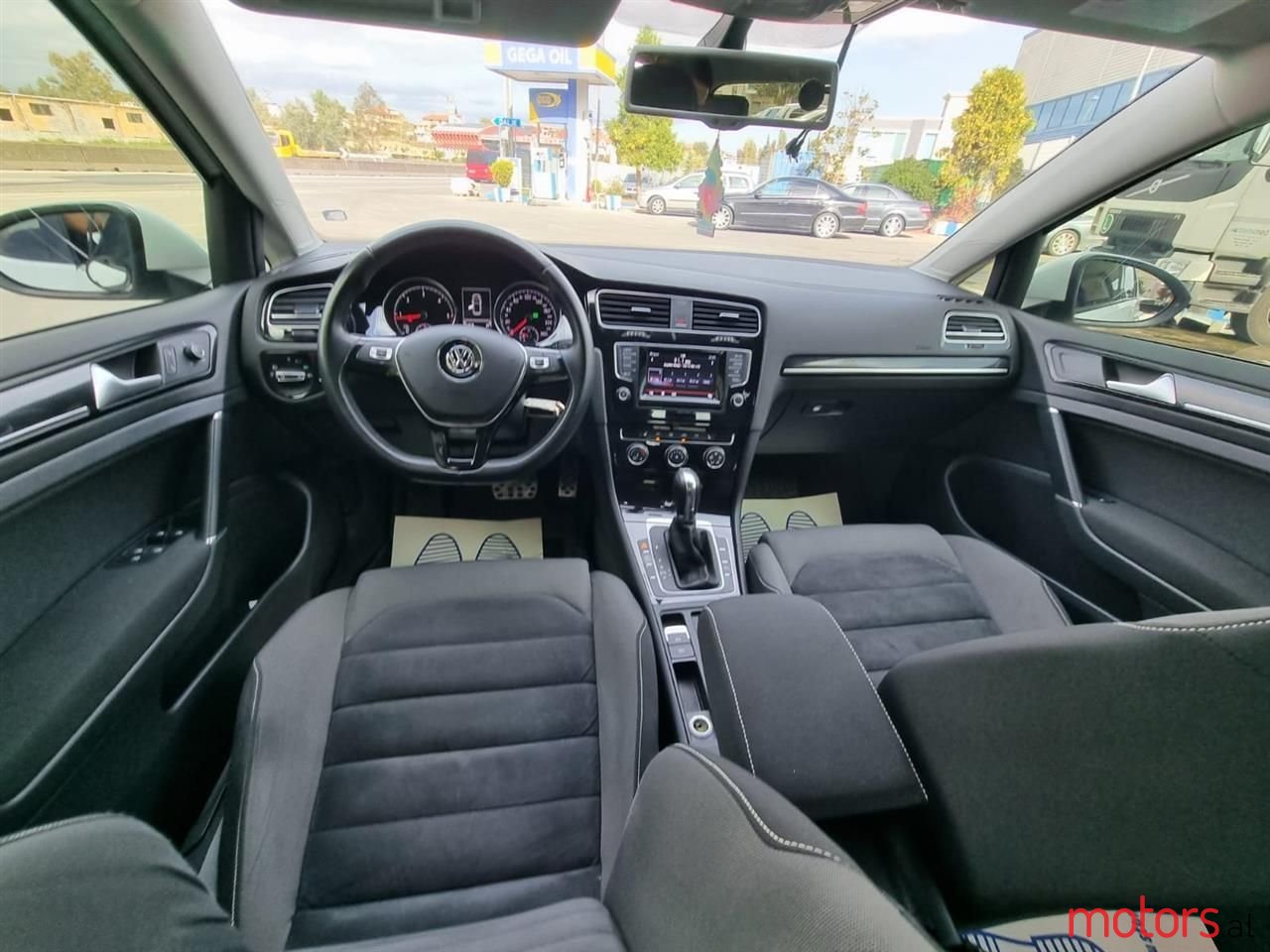 2013' Volkswagen Golf photo #5