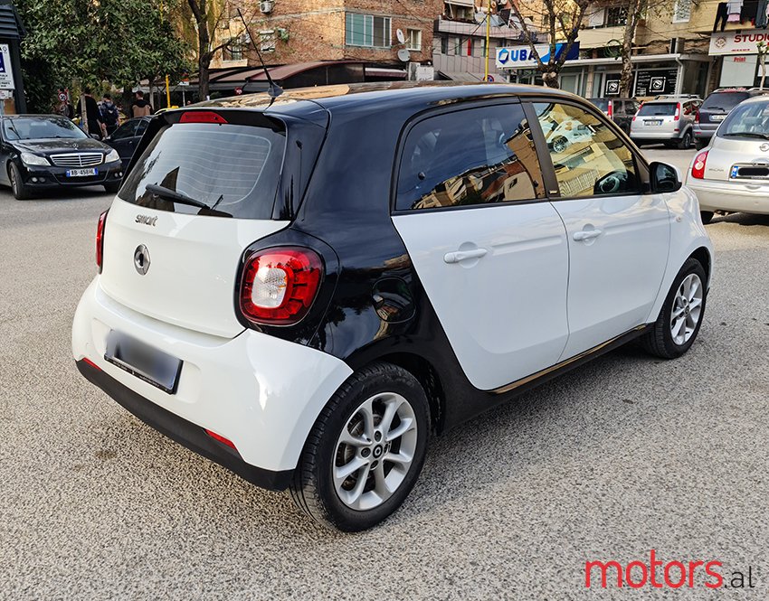 2017' Smart Forfour photo #3