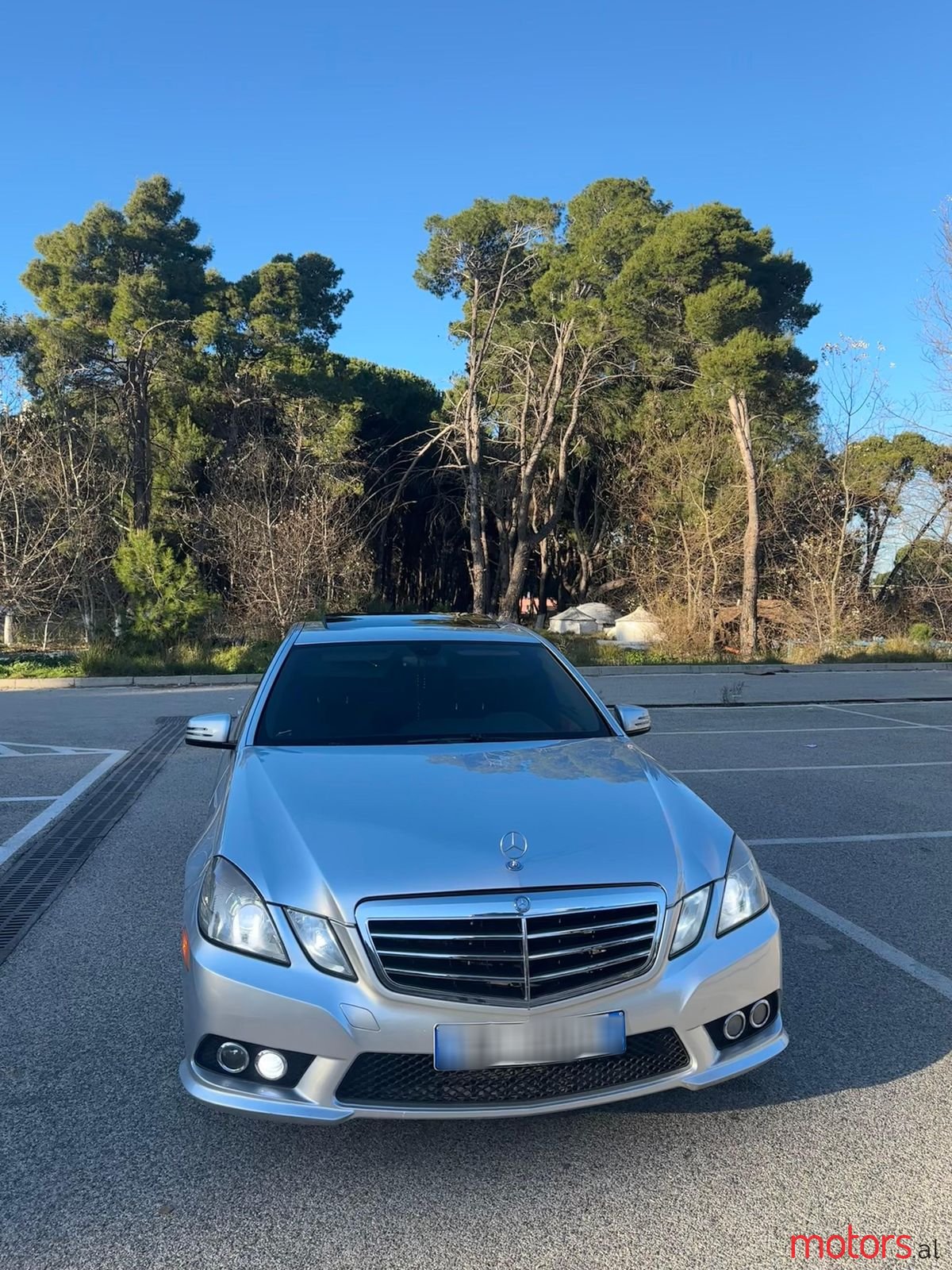 2010' Mercedes-Benz E 55 AMG photo #2