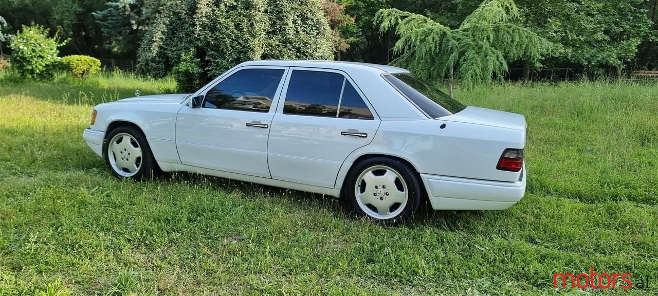 1993' Mercedes-Benz E 500 photo #2