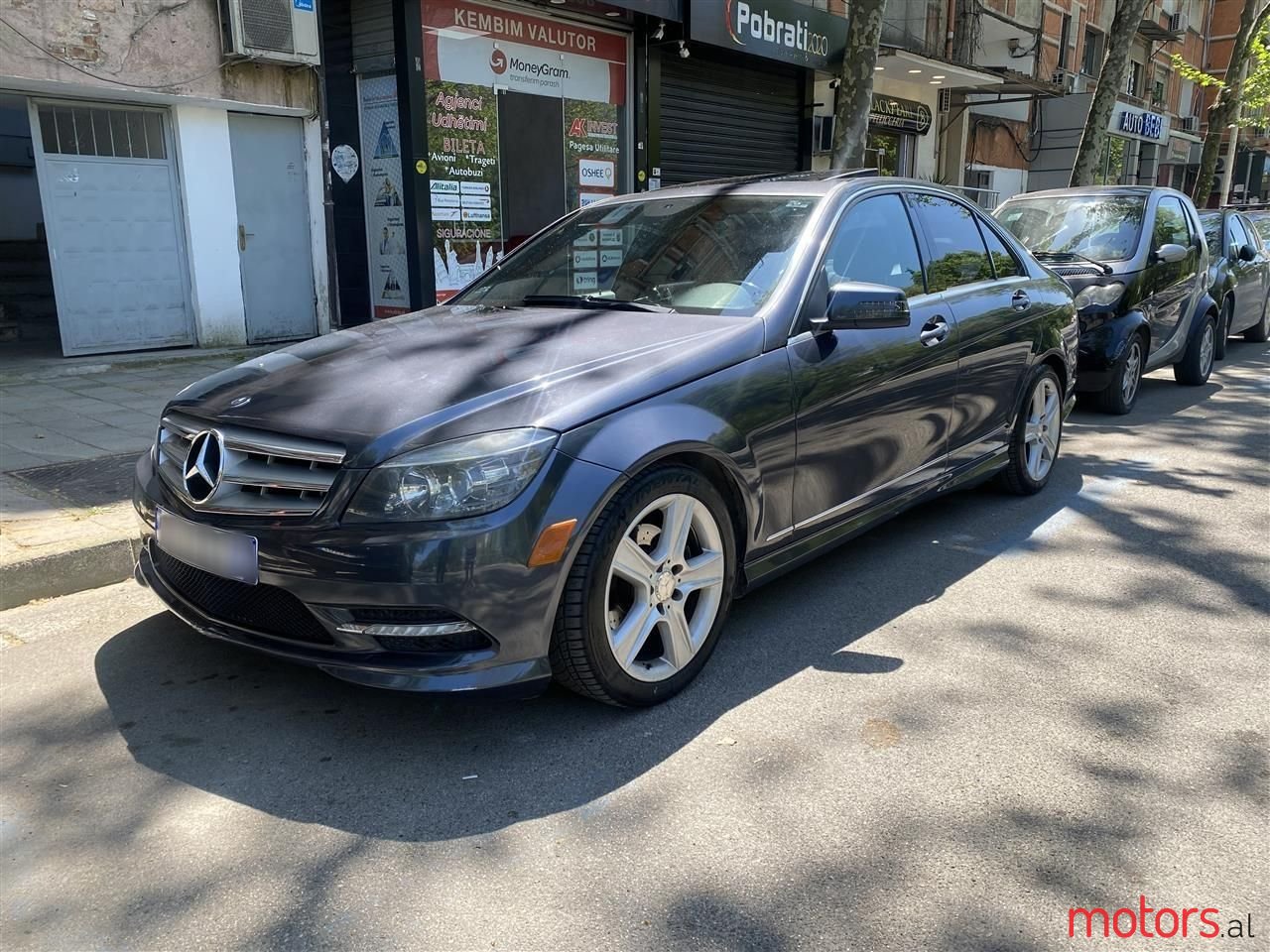 2011' Mercedes-Benz C 300 photo #3
