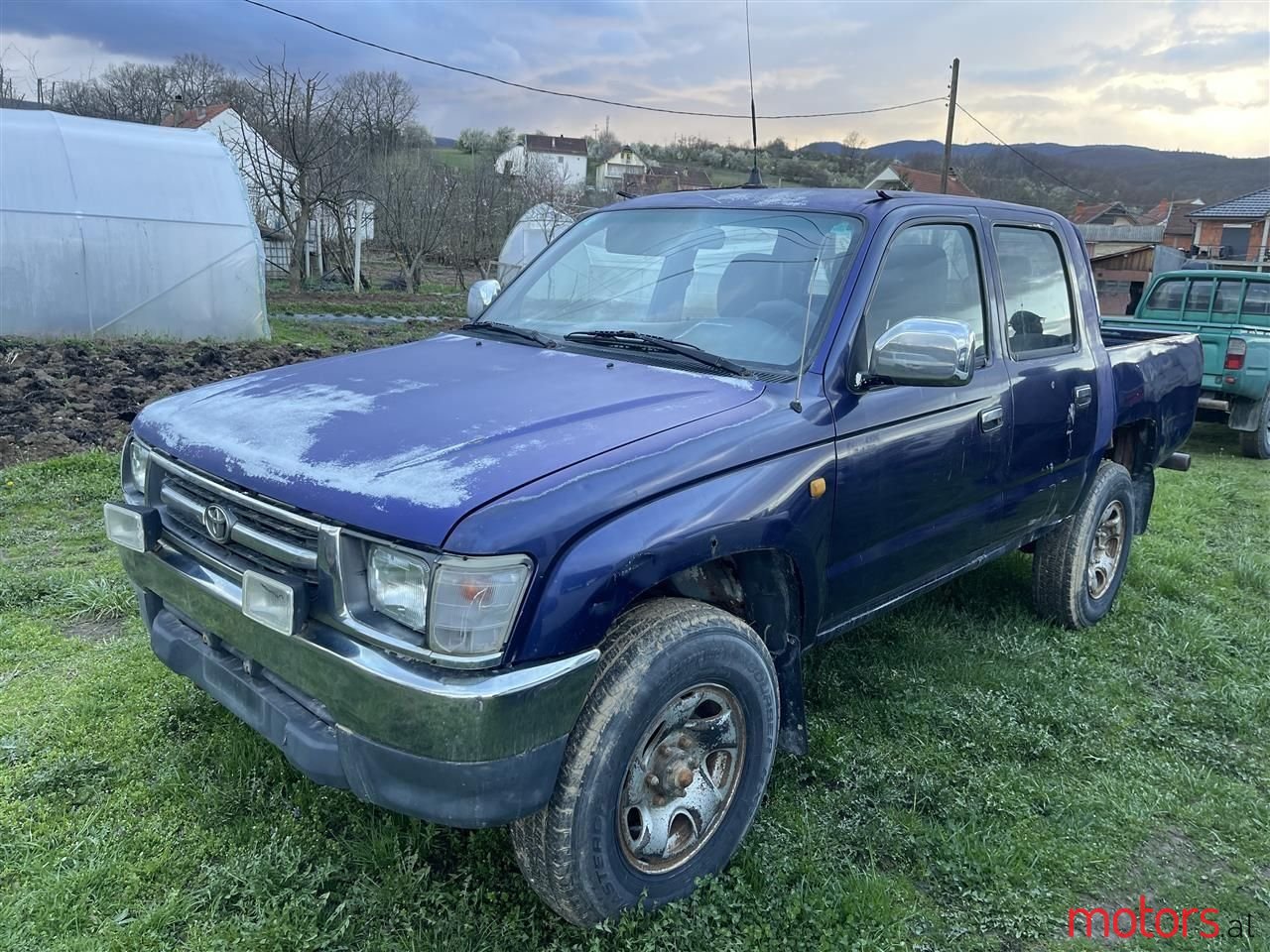 2002' Toyota Hilux photo #1