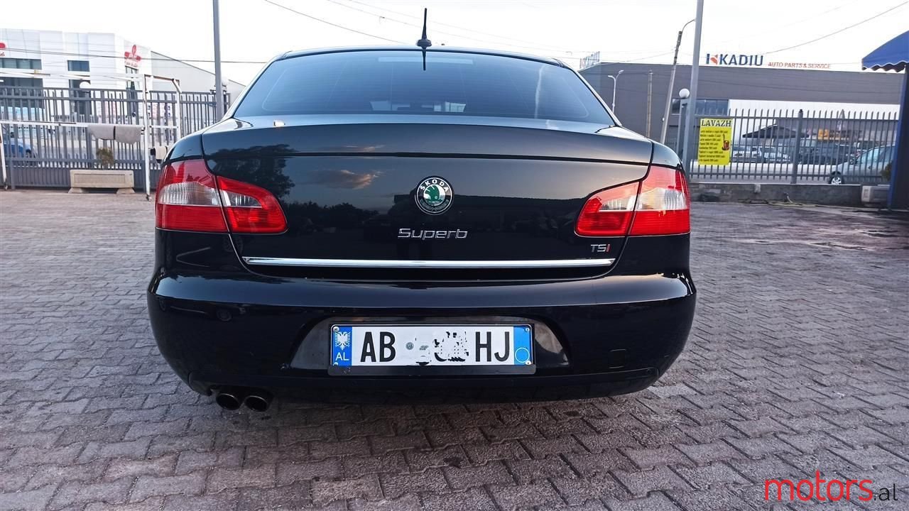 2009' Skoda Superb photo #5
