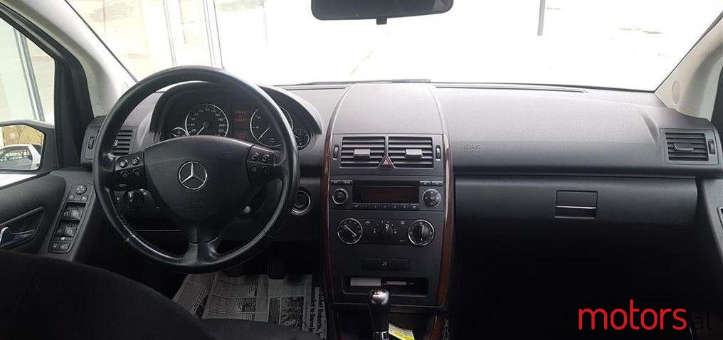 2006' Mercedes-Benz A 200 photo #3