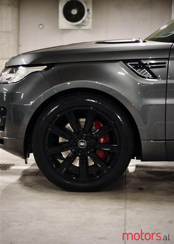 2016' Land Rover Range Rover Sport photo #4