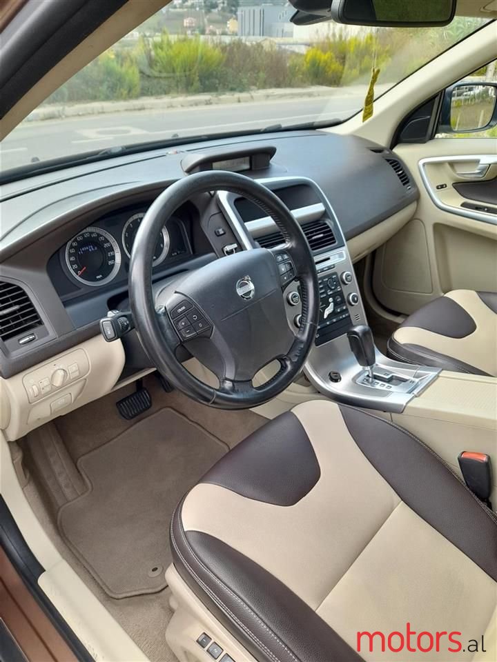 2010' Volvo Xc 60 photo #6