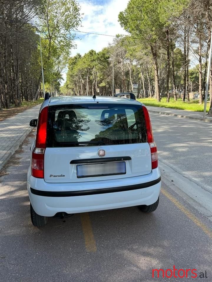 2011' Fiat Panda photo #6