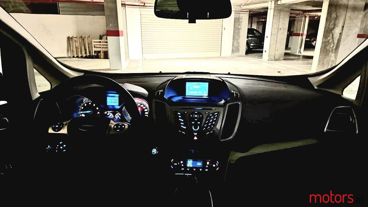 2013' Ford C-MAX photo #3