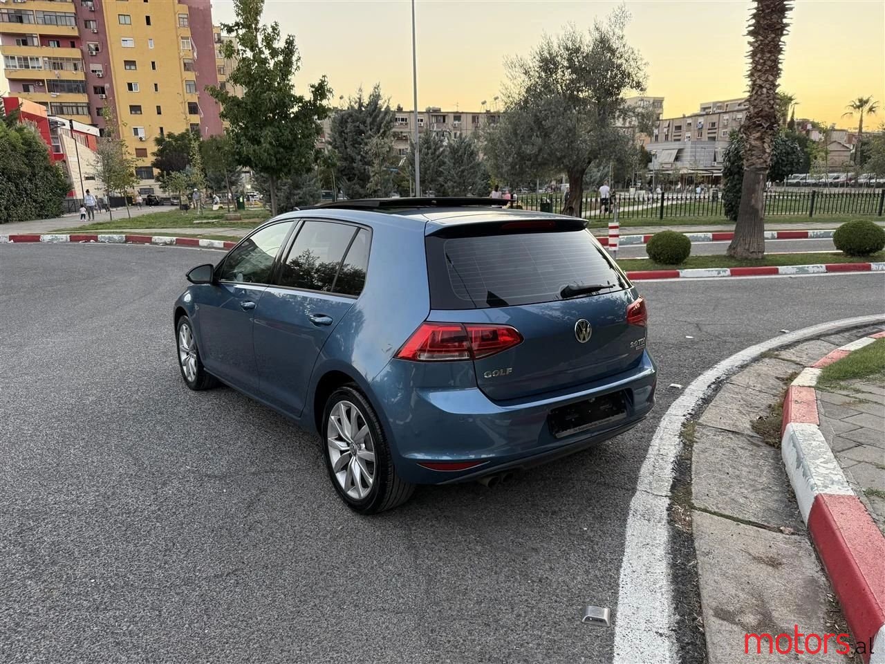 2014' Volkswagen Golf photo #6