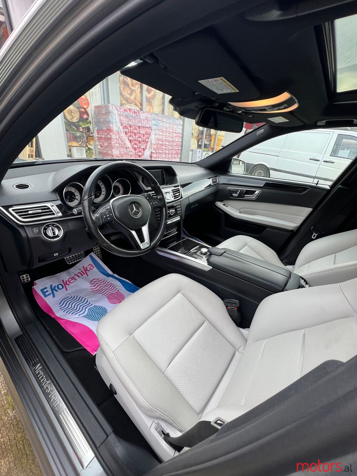 2015' Mercedes-Benz E 250 photo #6
