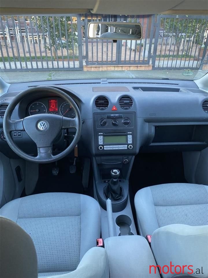 2008' Volkswagen Caddy photo #5