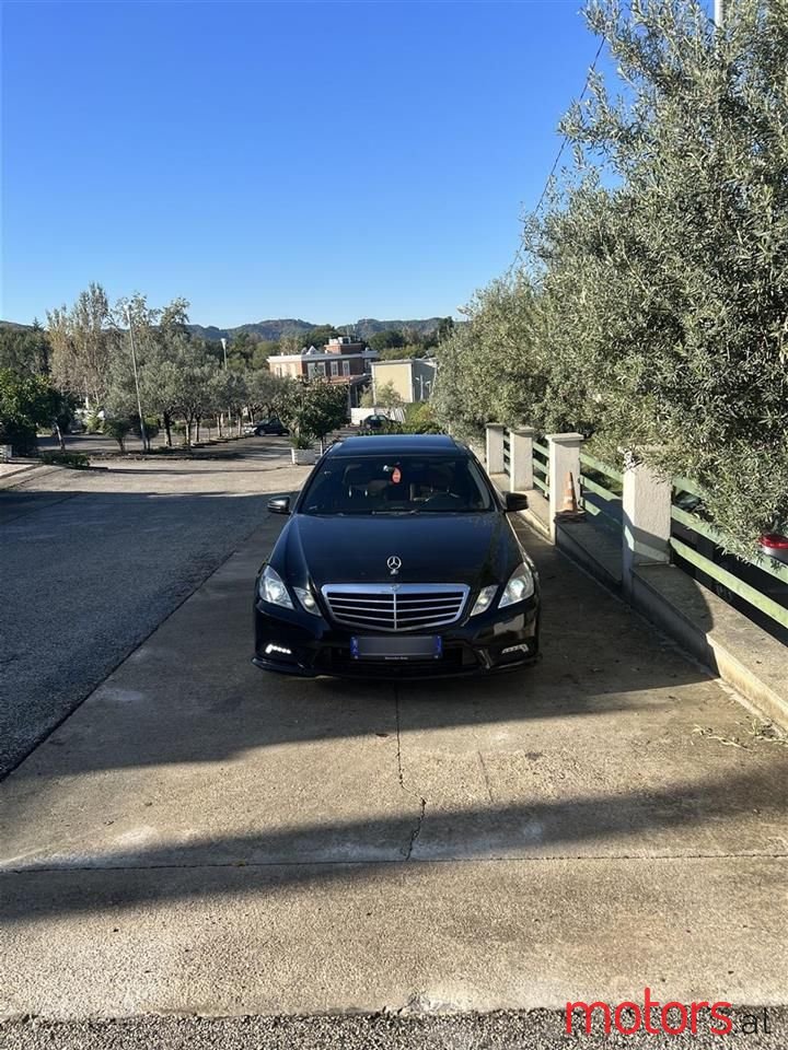 2010' Mercedes-Benz E 350 photo #1