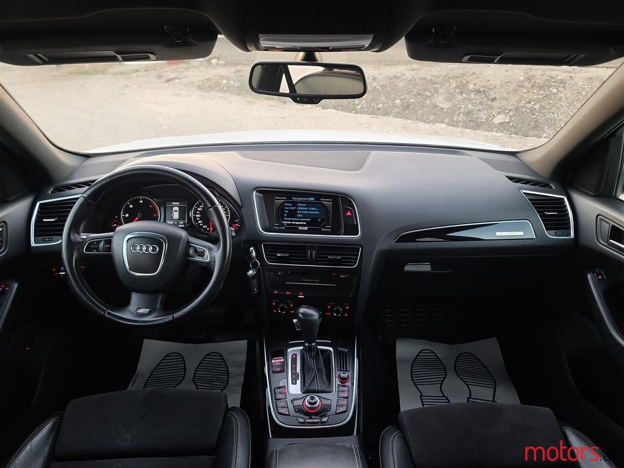 2011' Audi Q5 photo #6