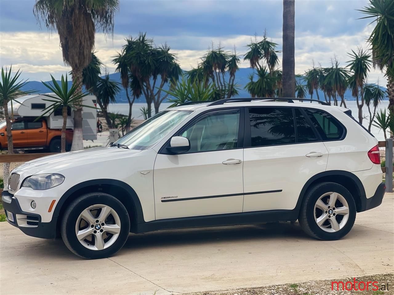 2010' BMW X5 photo #5