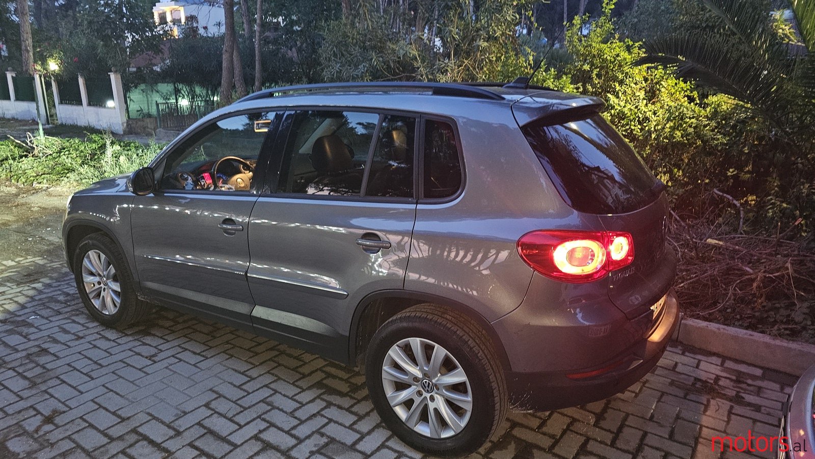 2008' Volkswagen Tiguan photo #6