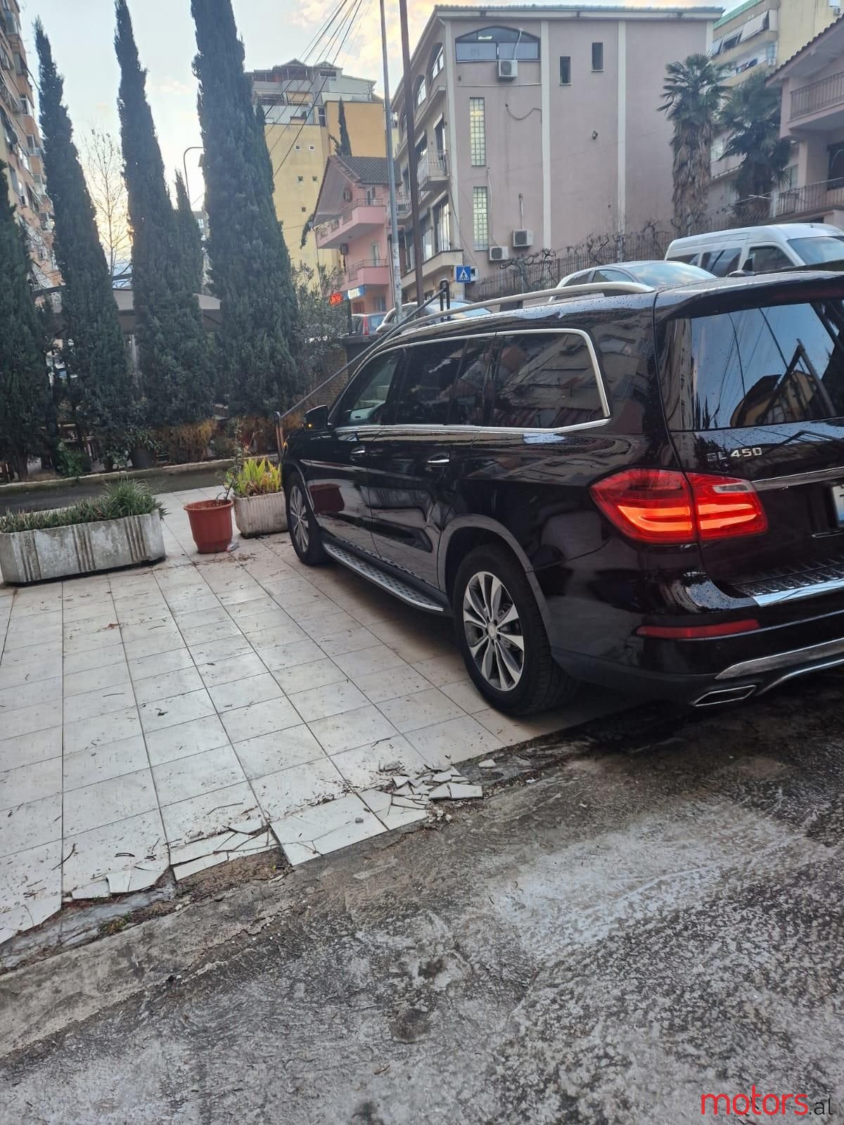 2015' Mercedes-Benz GL 450 photo #2