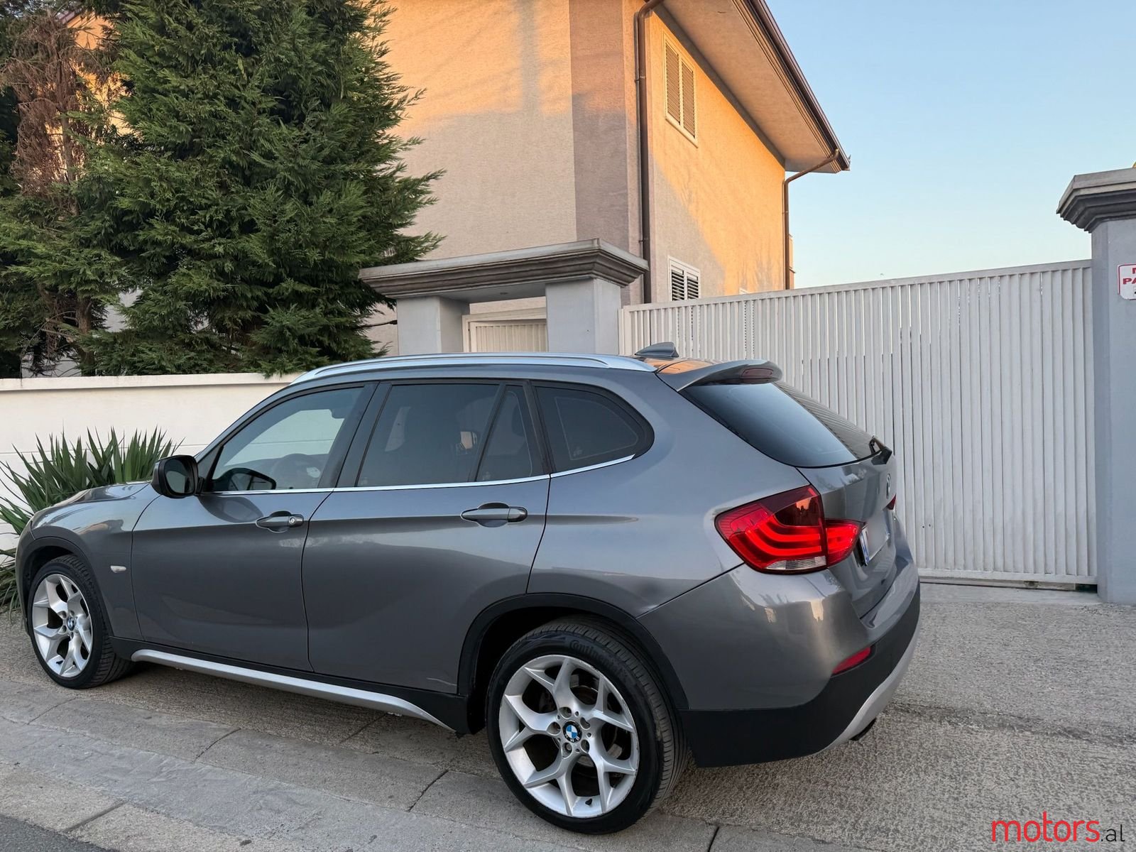 2010' BMW X1 photo #3