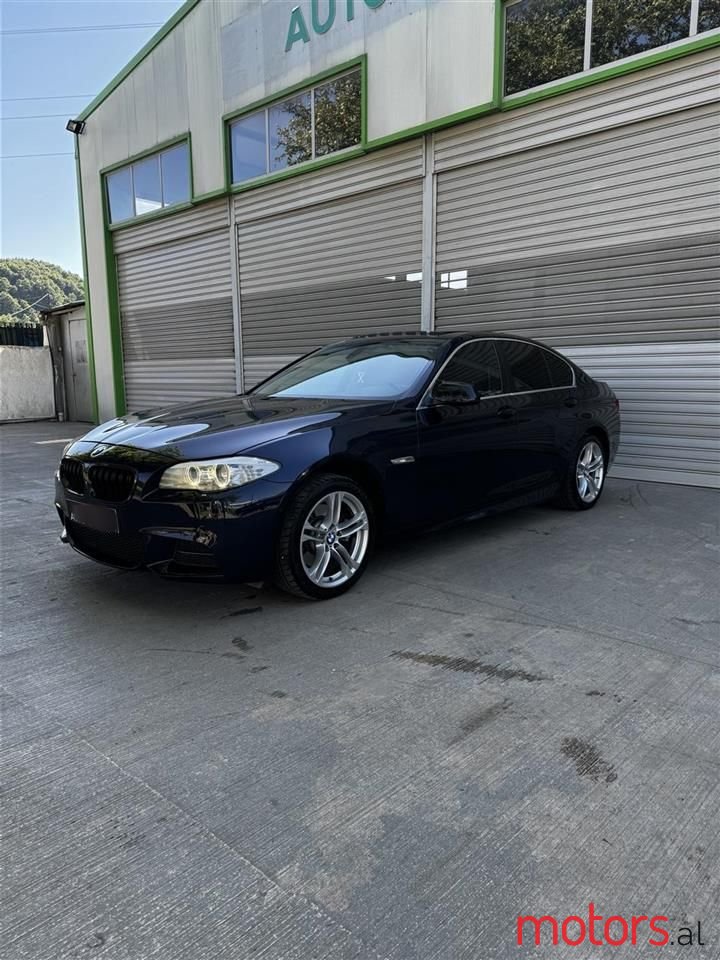 2012' BMW 520 photo #3