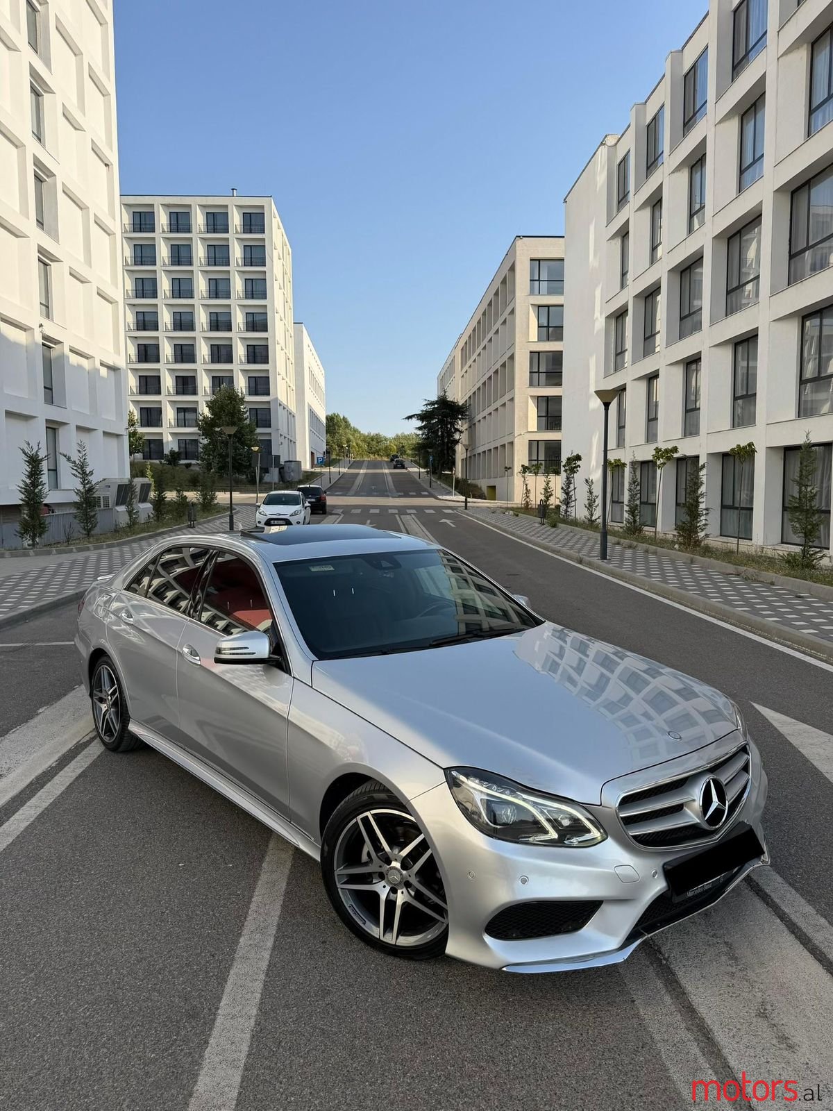 2014' Mercedes-Benz E 220 photo #2