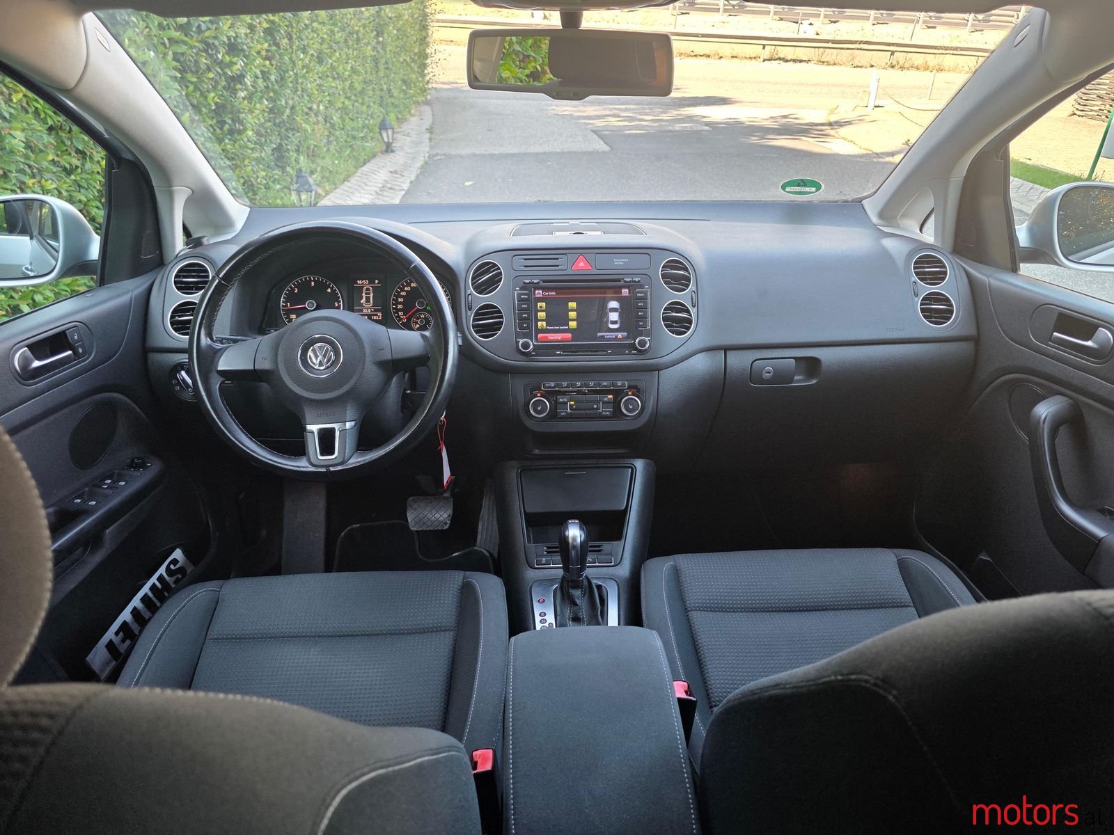 2010' Volkswagen Golf Plus photo #6