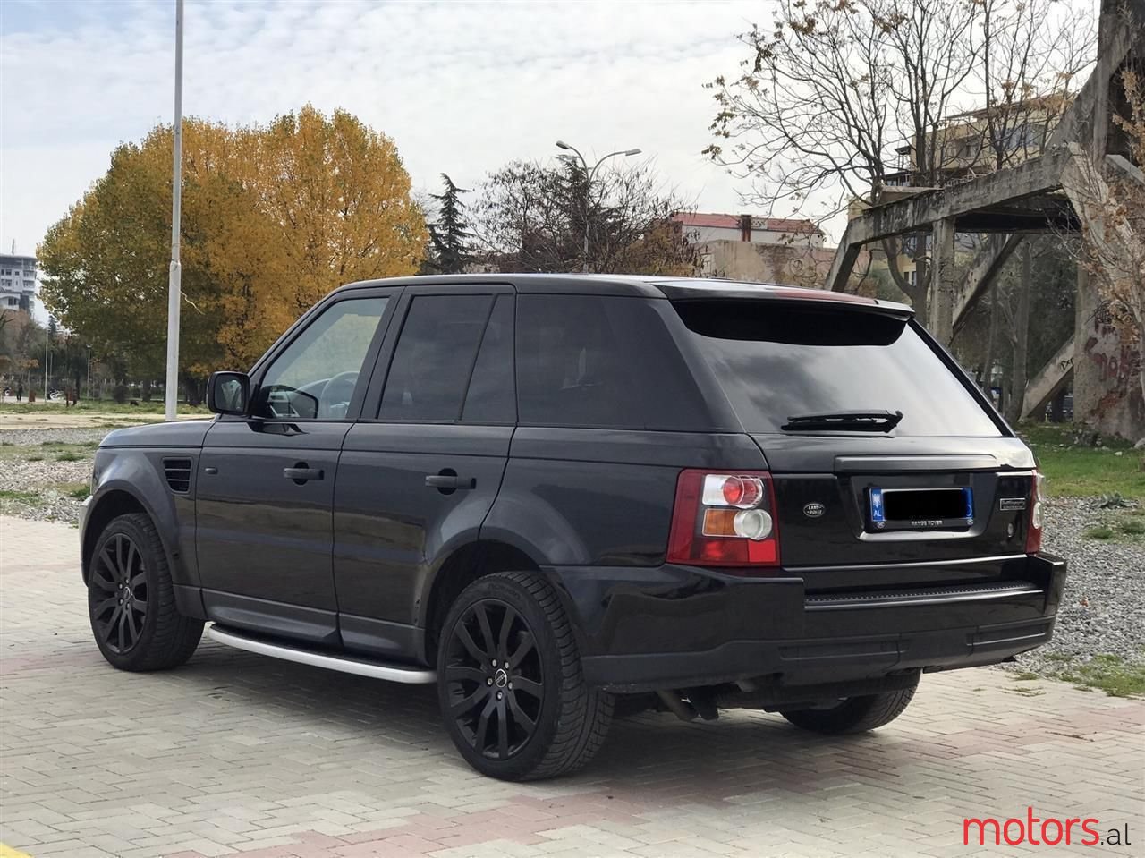 2009' Land Rover Range Rover Sport photo #3