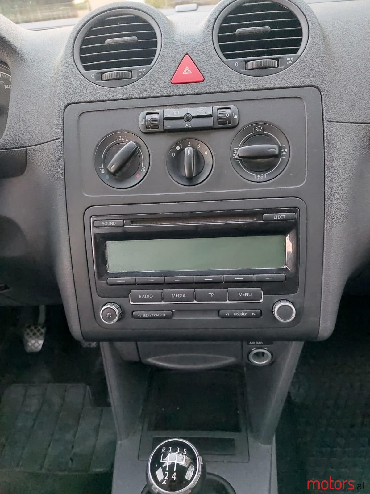 2010' Volkswagen Caddy photo #3
