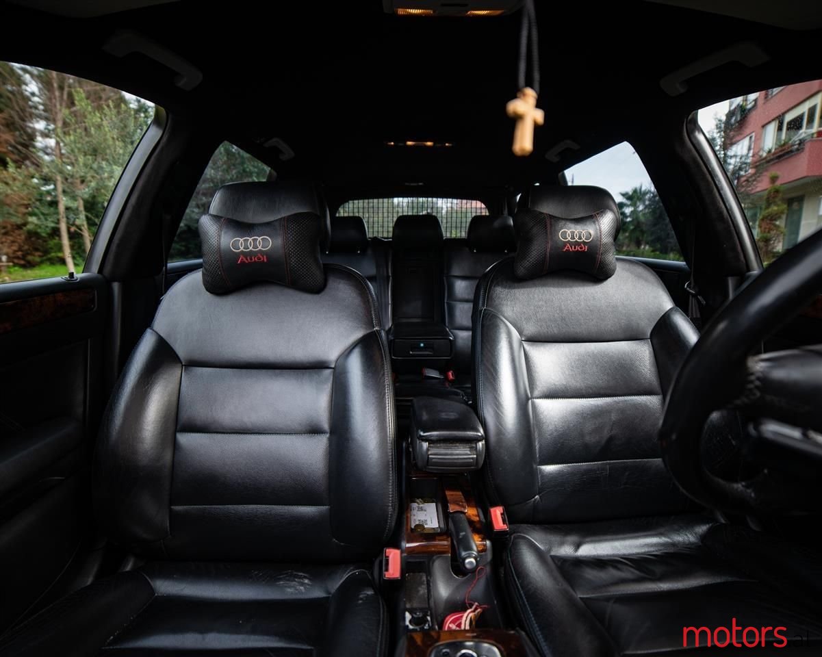 2004' Audi Allroad photo #2