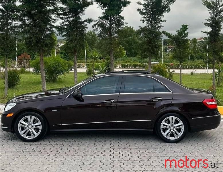 2012' Mercedes-Benz E 350 photo #2