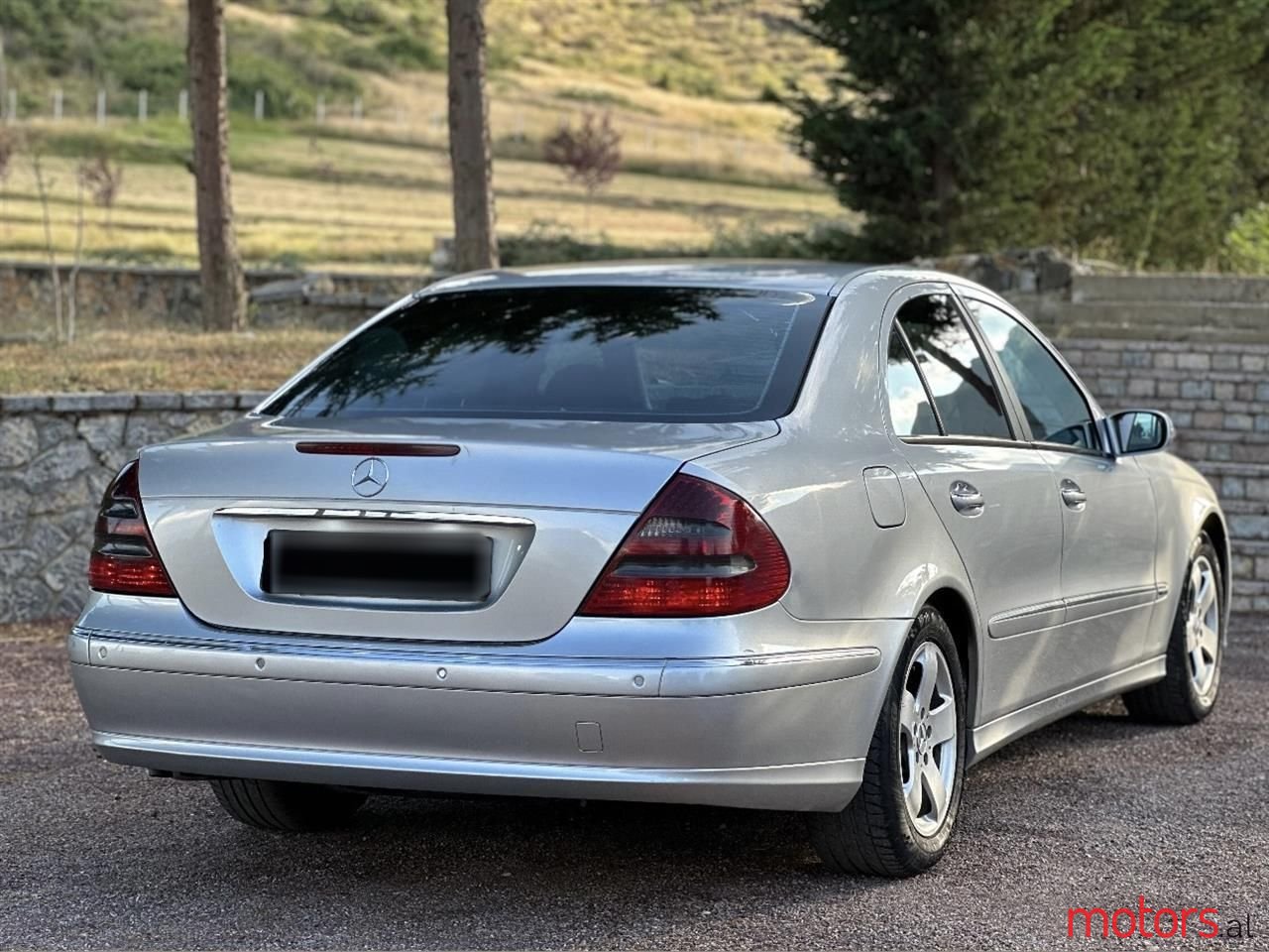 2004' Mercedes-Benz E 220 photo #6