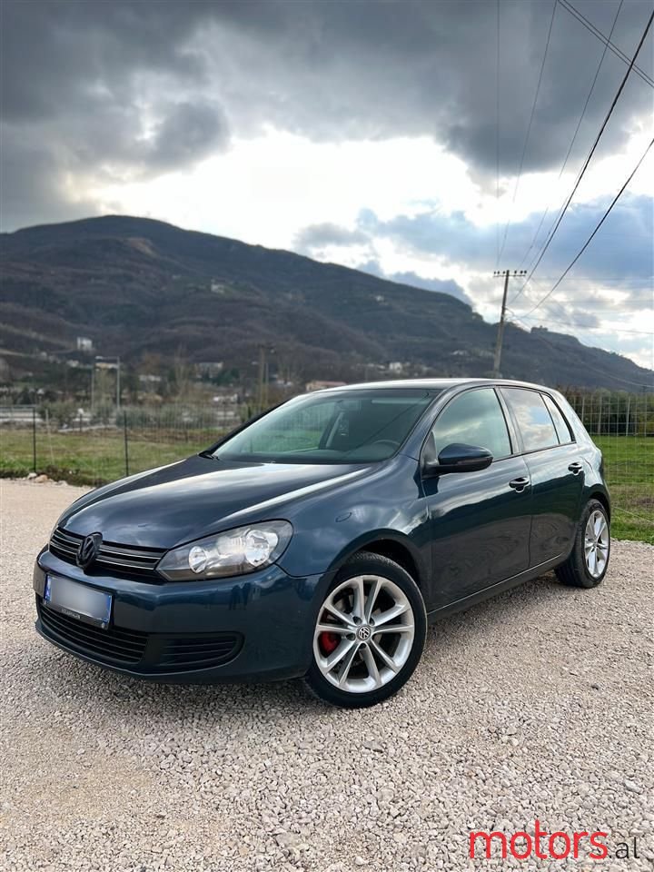 2010' Volkswagen Golf photo #3