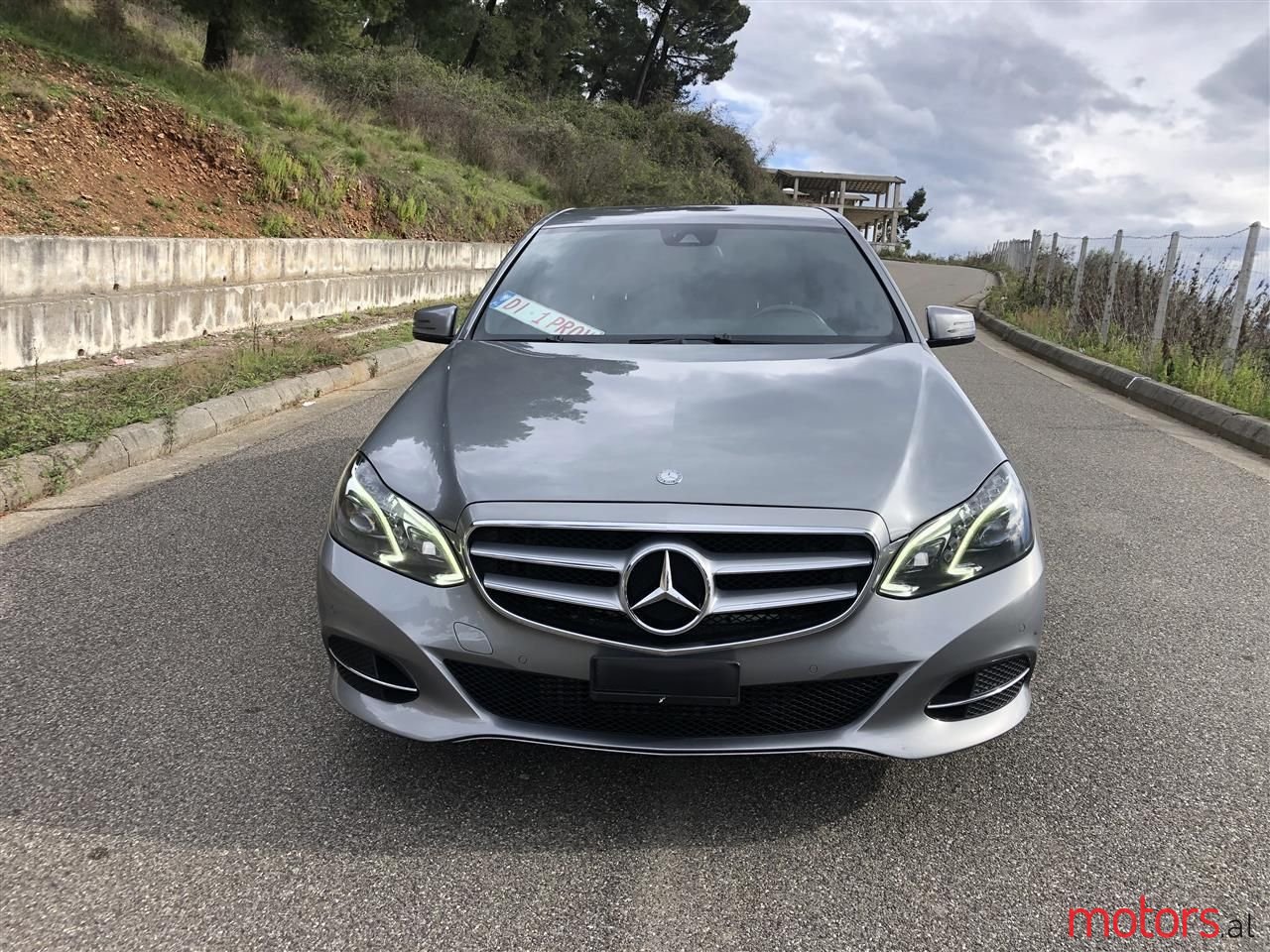 2014' Mercedes-Benz E 220 photo #2