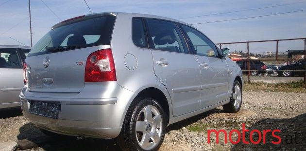 2003' Volkswagen Polo photo #2