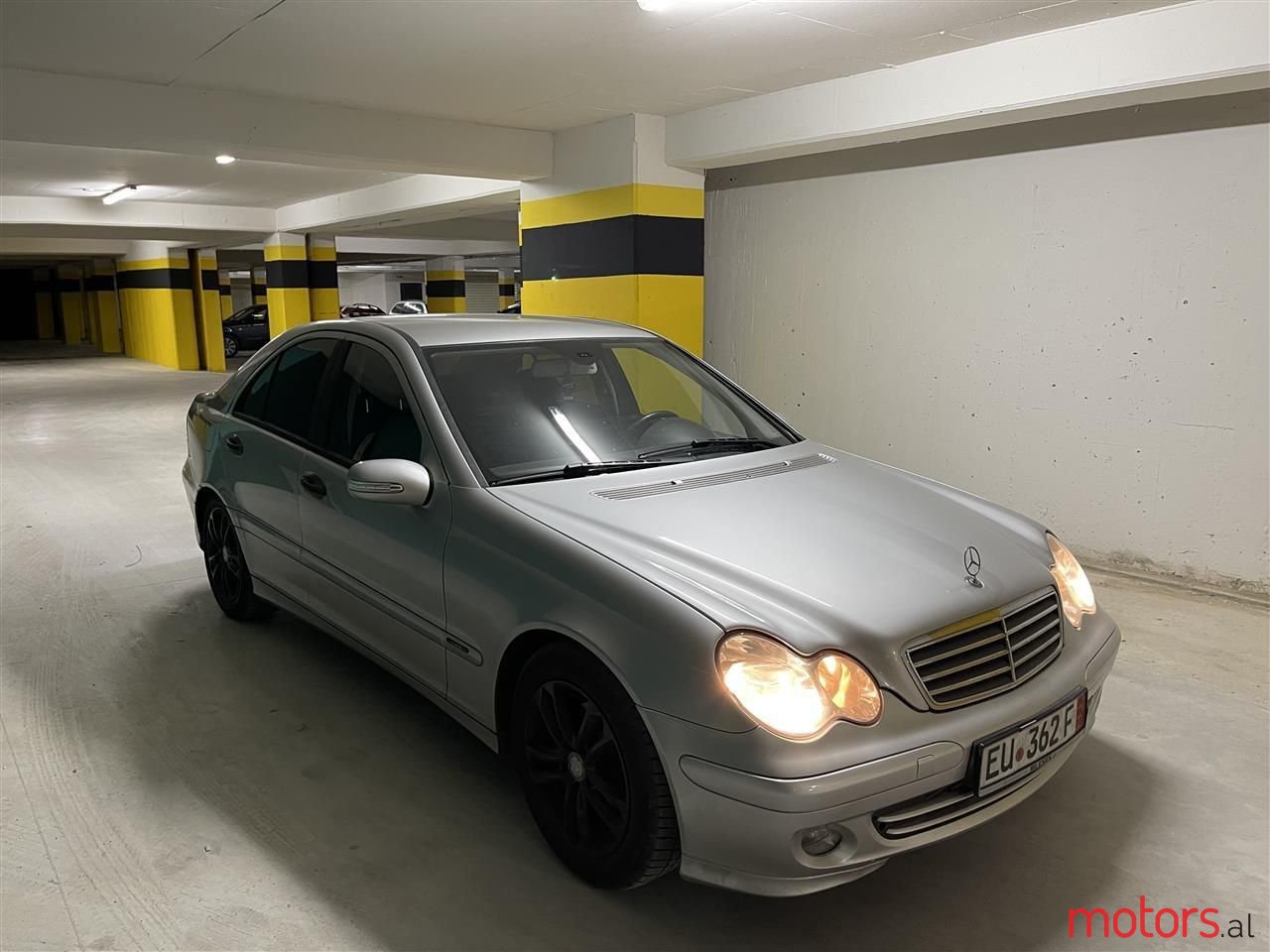 2005' Mercedes-Benz C 220 photo #4