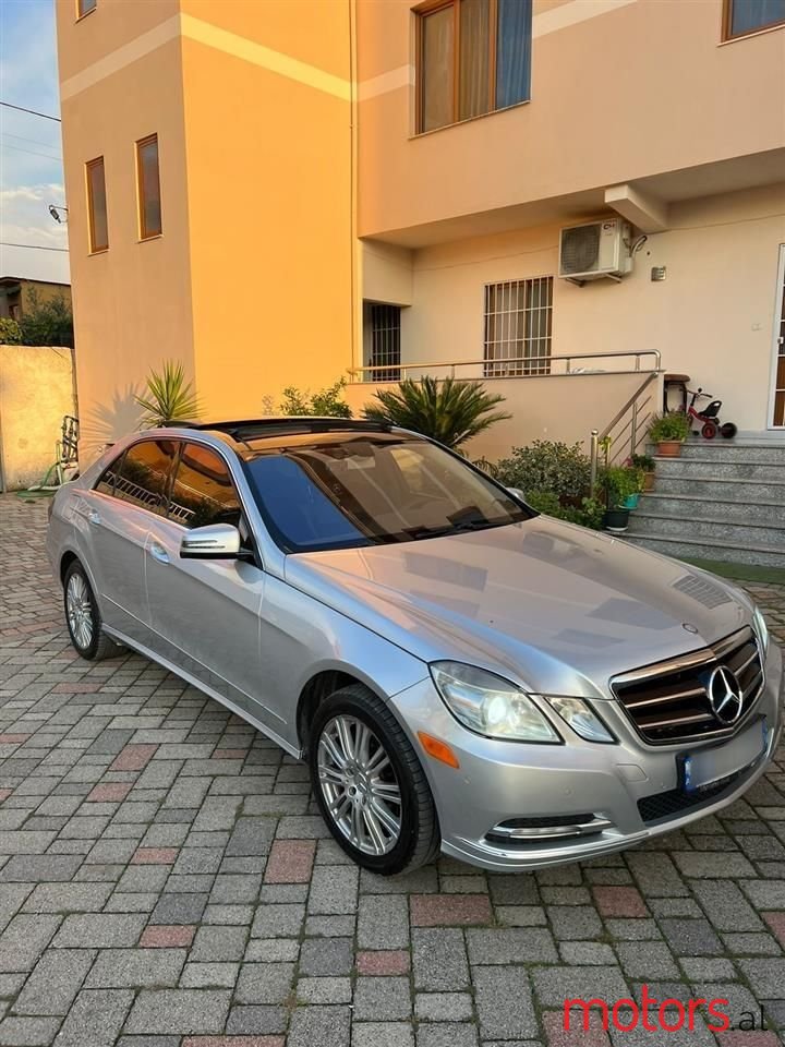 2011' Mercedes-Benz E 350 photo #1