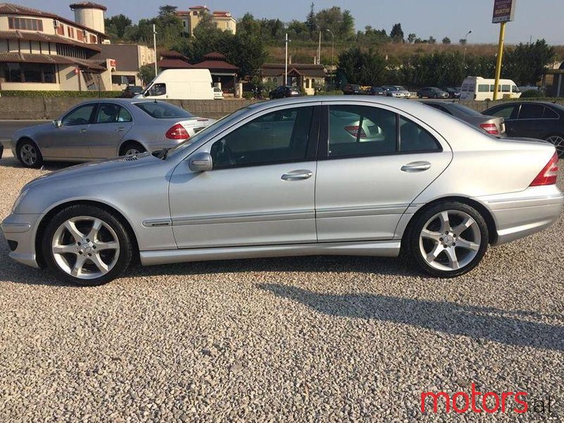 2005' Mercedes-Benz C 220 photo #1