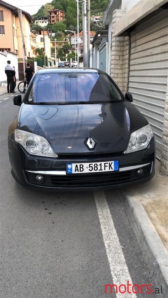 2008' Renault Laguna photo #4