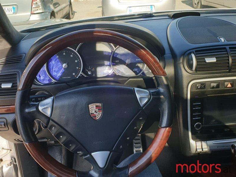 2006' Porsche Cayenne photo #5