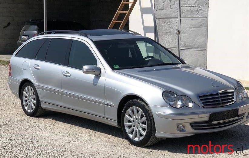 2004' Mercedes-Benz C 220 photo #3