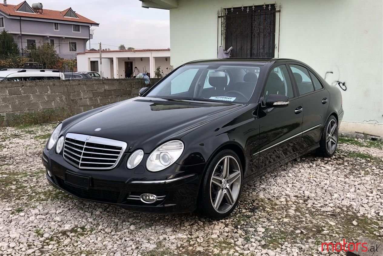 2007' Mercedes-Benz E 220 photo #1