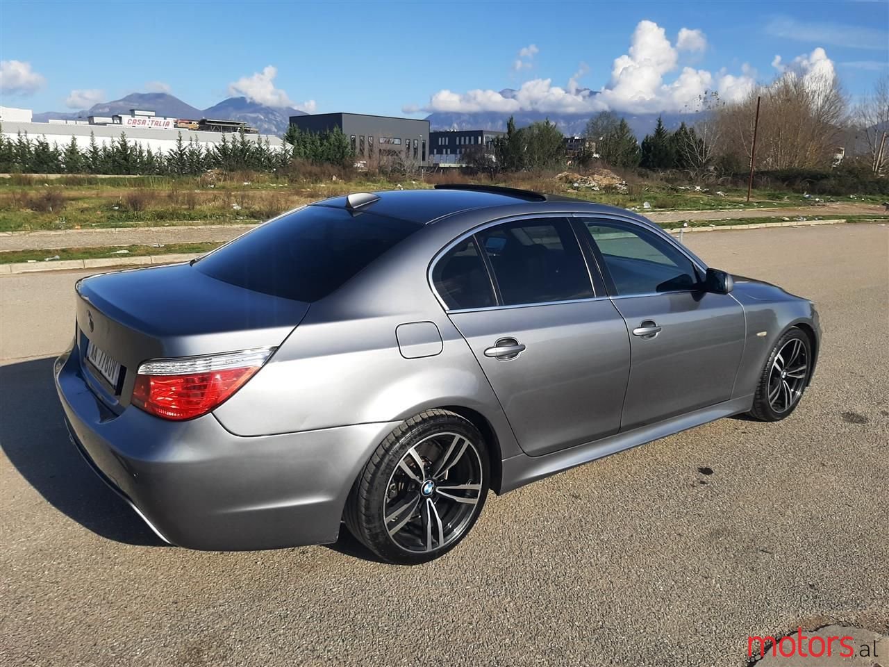 2008' BMW 525 photo #1