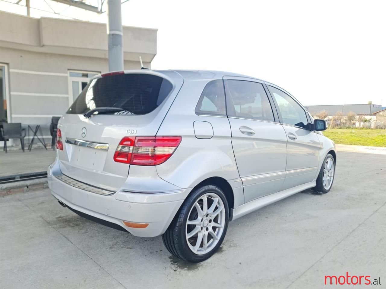 2010' Mercedes-Benz B 180 photo #1