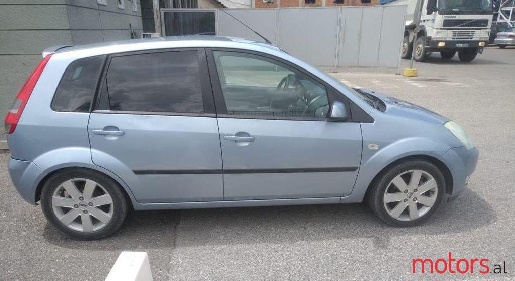 2005' Ford Fiesta photo #2