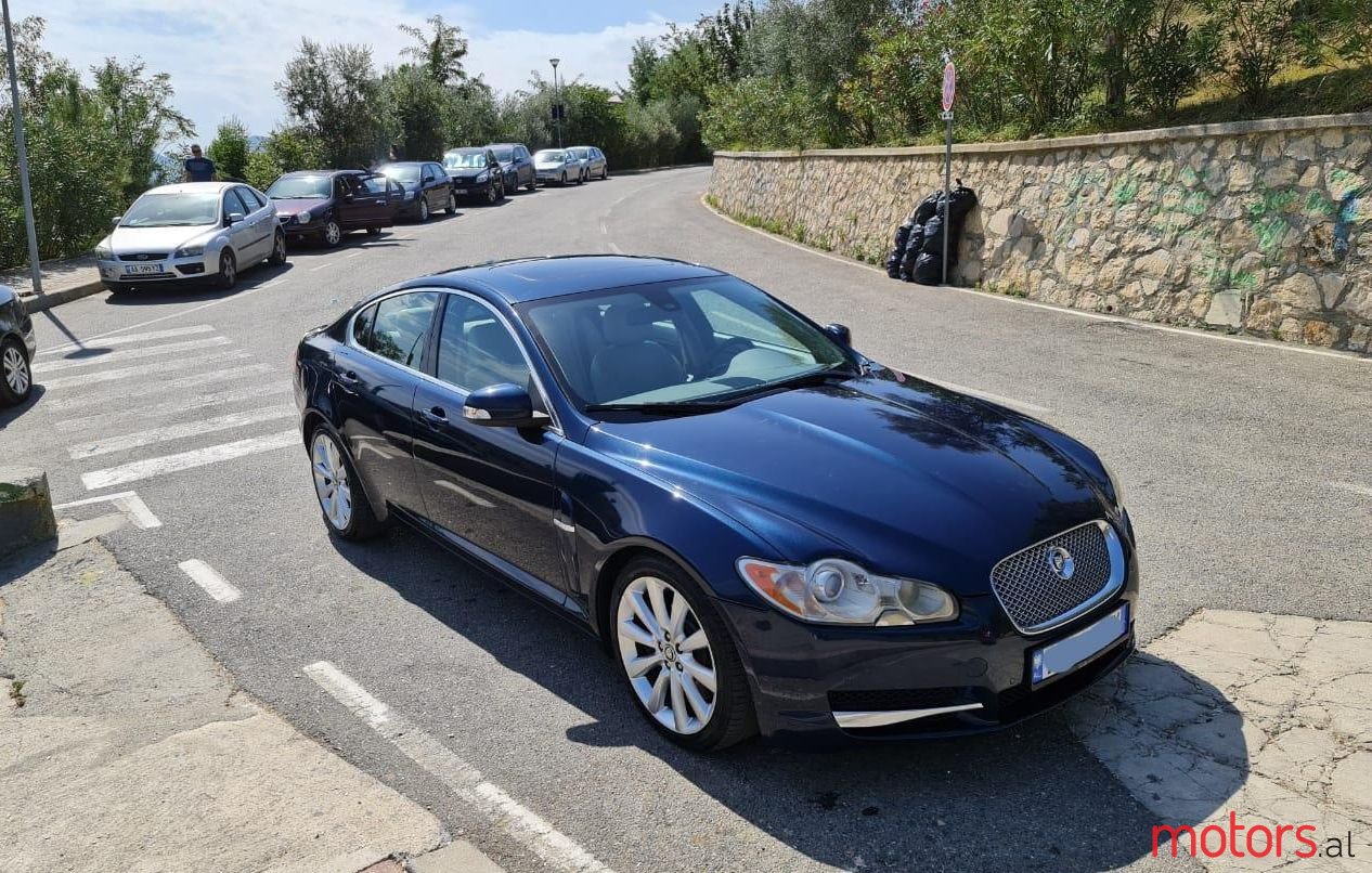 2010' Jaguar XF photo #1