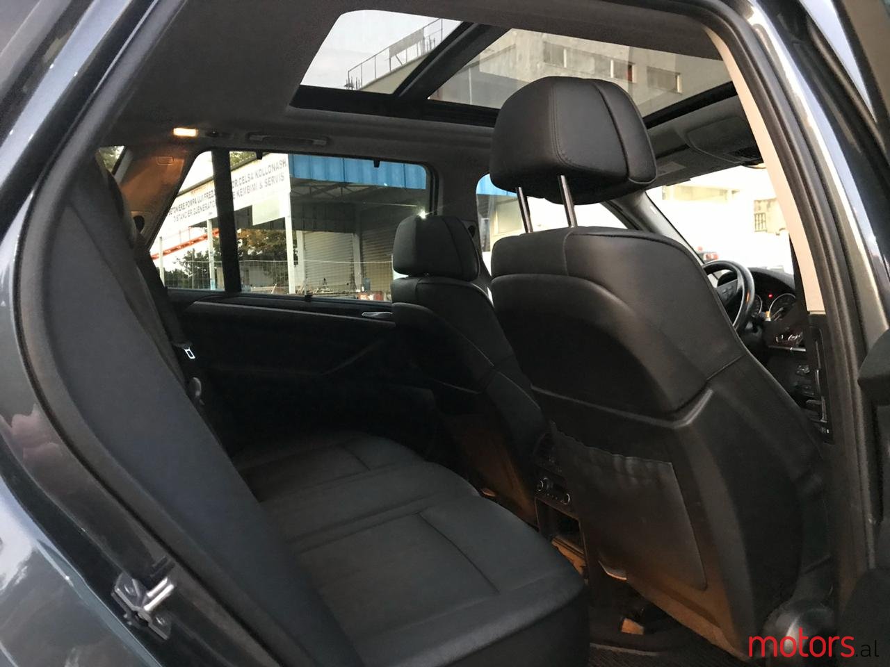 2011' BMW X5 photo #5