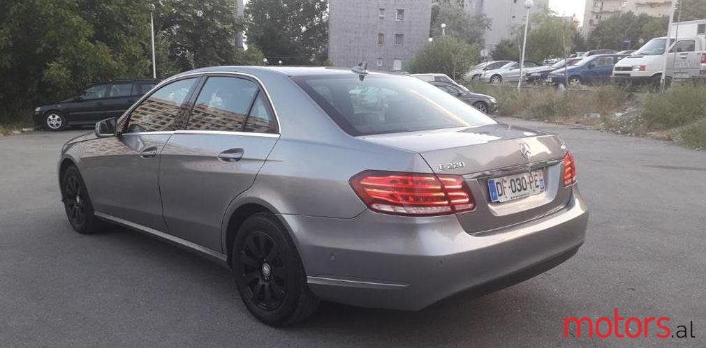2015' Mercedes-Benz E 220 photo #1