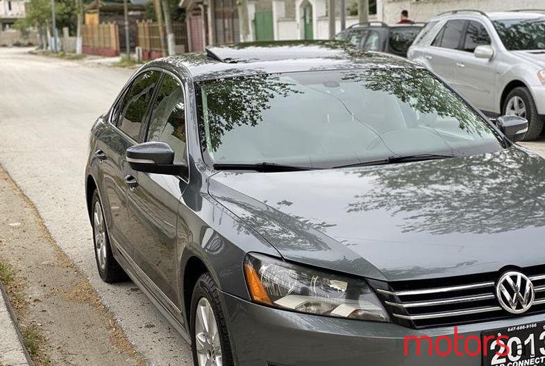 2013' Volkswagen Passat photo #1