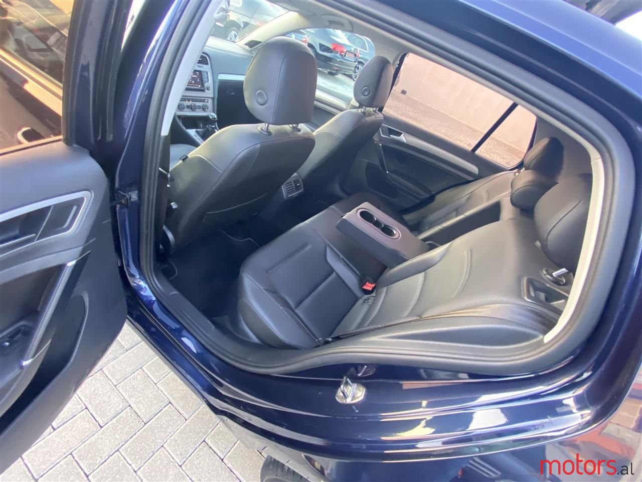 2015' Volkswagen Golf photo #6