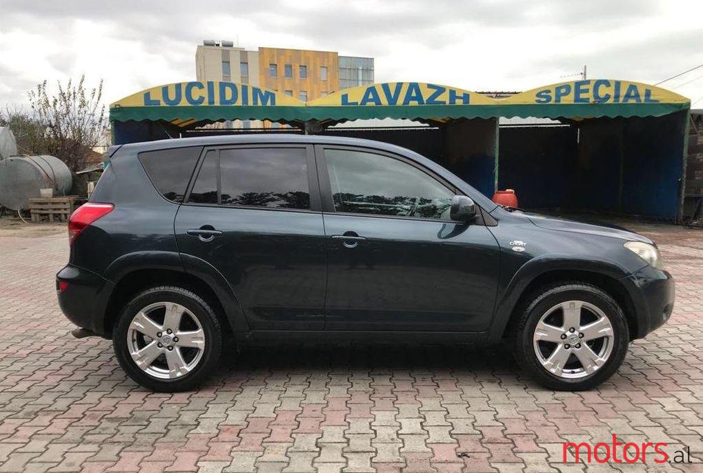 2006' Toyota RAV4 photo #2