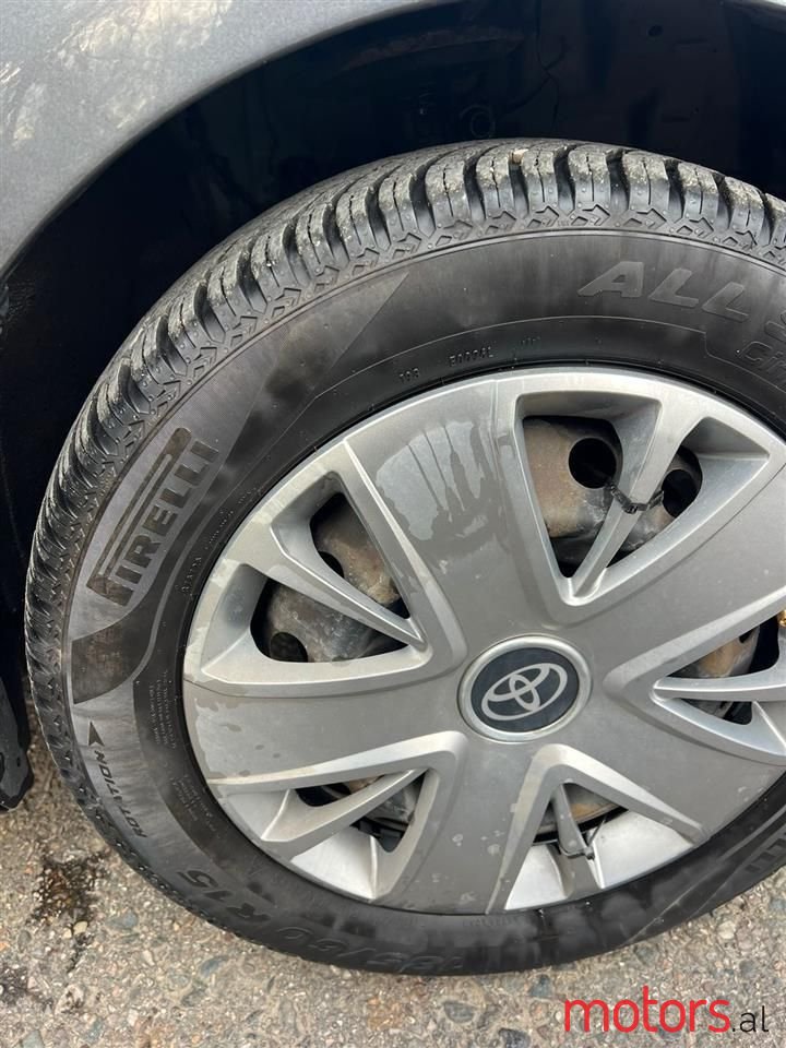 2008' Toyota Yaris photo #6